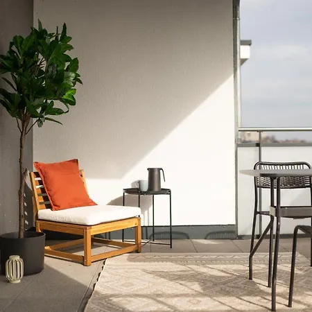 Dwellstay - Modernes Apartment I 55Qm I 2 Zimmer I Kueche I Bad I Terrasse I Tv I Netflix Bad Hersfeld Exterior photo