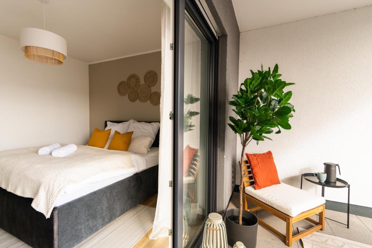 Dwellstay - Modernes I 55qm I 2 I Kueche I Bad I Terrasse I Tv I Netflix *
